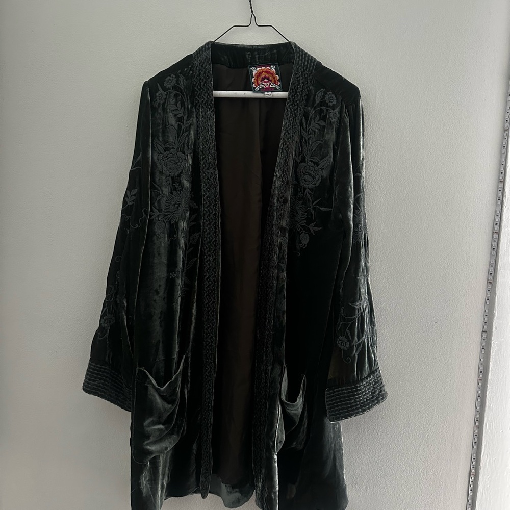 Embroidered Velvet Robe - Dark green